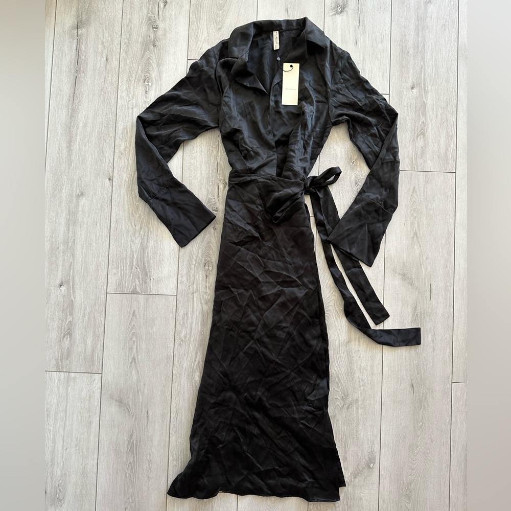 NWT Bec + Bridge Amber Long Sleeve Wrap Maxi Dress size US 4 small Black silk - Picture 2 of 9